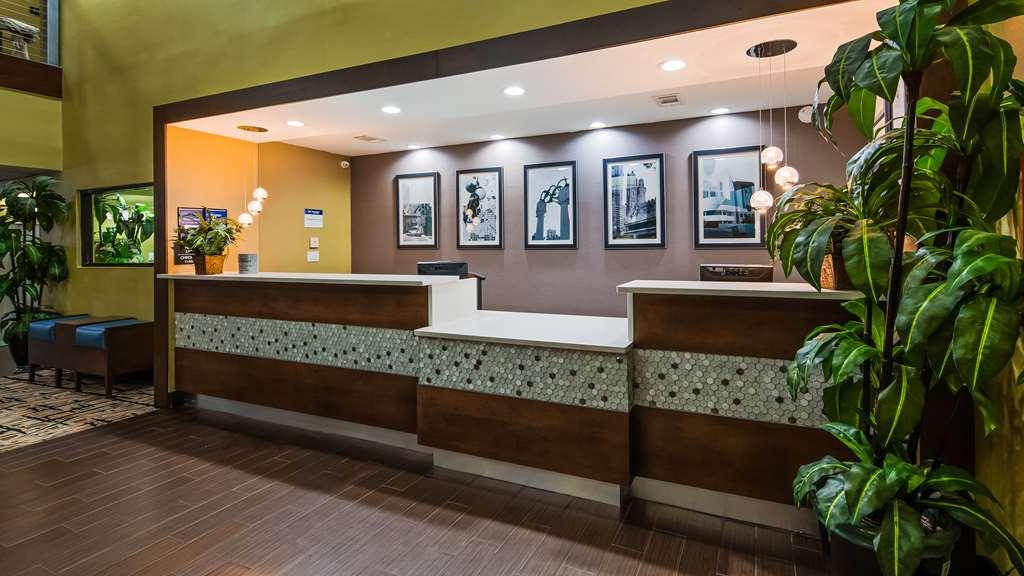 Best Western Plus Mcdonough Inn & Suites Exterior photo